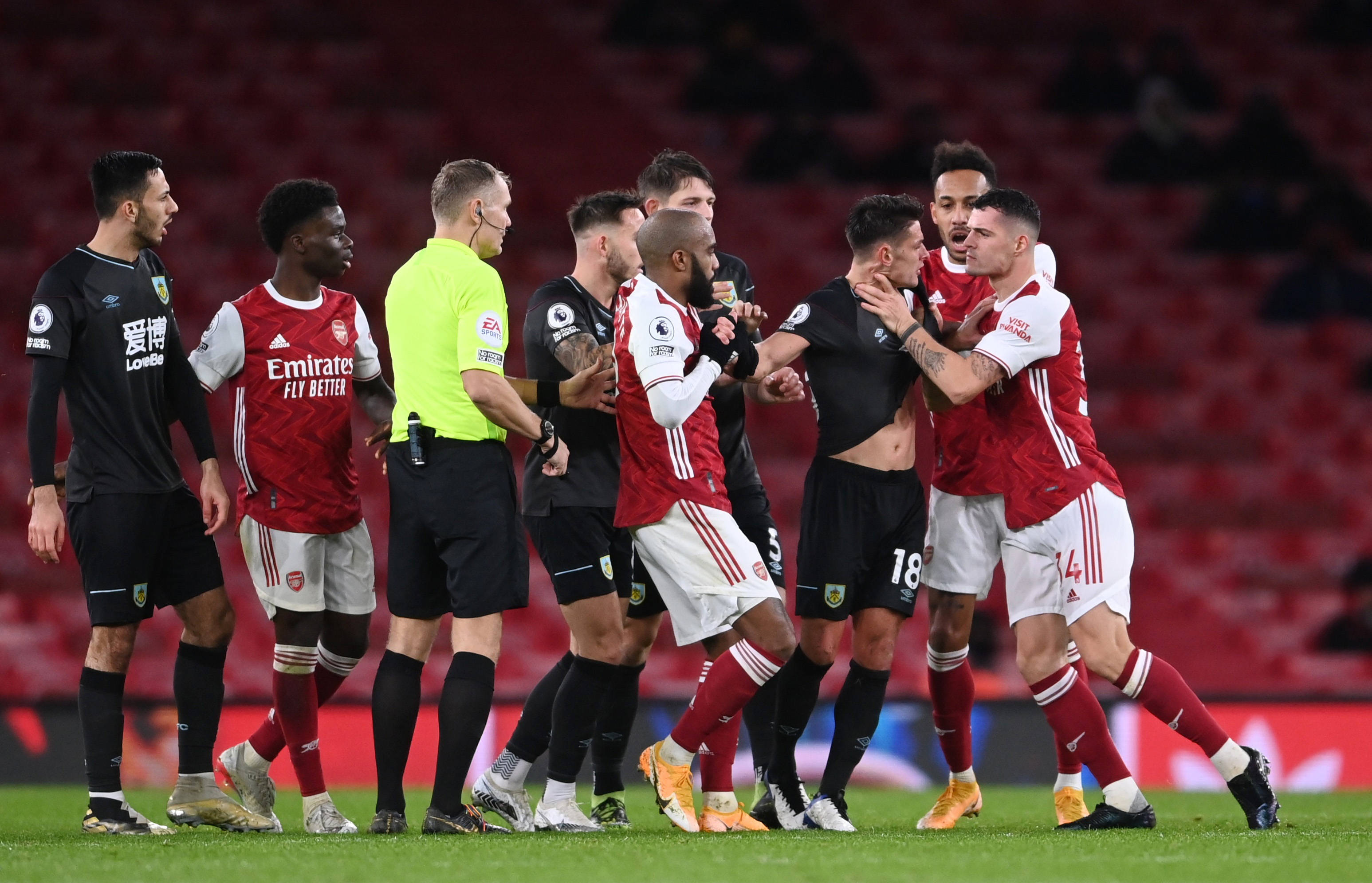 分析团队必 分析团队必